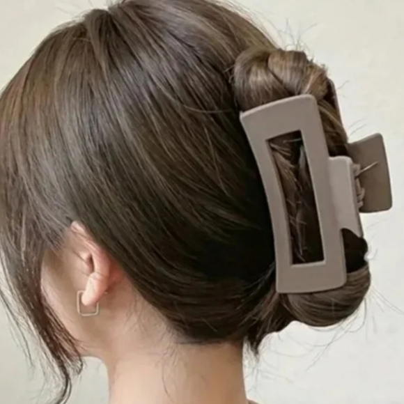 Accessories - Claw Clip Hair Accessories